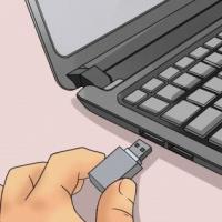 How to connect a wireless mouse to a laptop